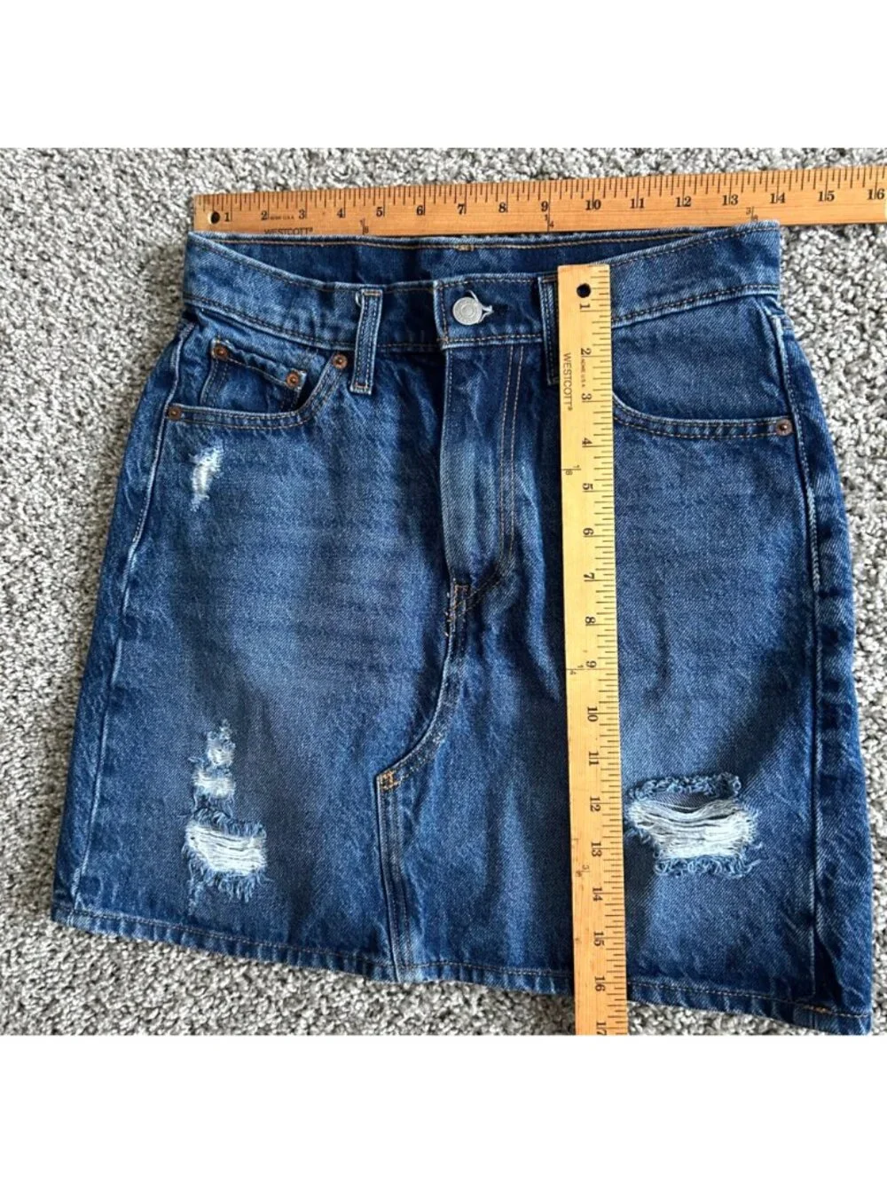 Levis Women's Sz 26 Distressed Denim Skirt High-Waisted Casual Blue Jeans - Picture 6 of 7
